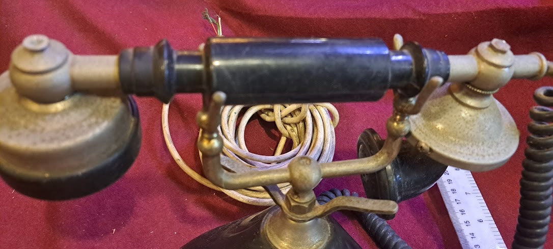 Vintage analog rotary telephone [INS10429]