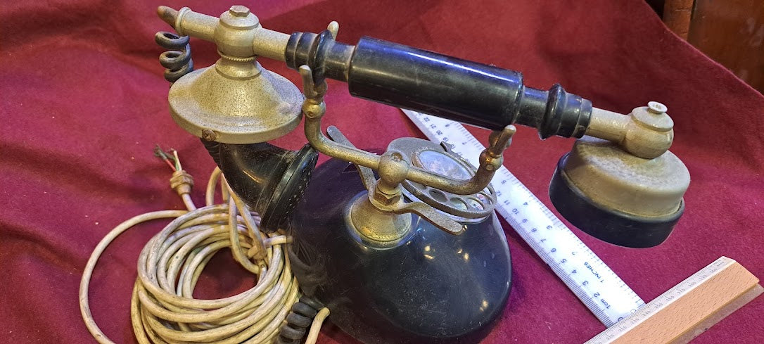 Vintage analog rotary telephone [INS10429]