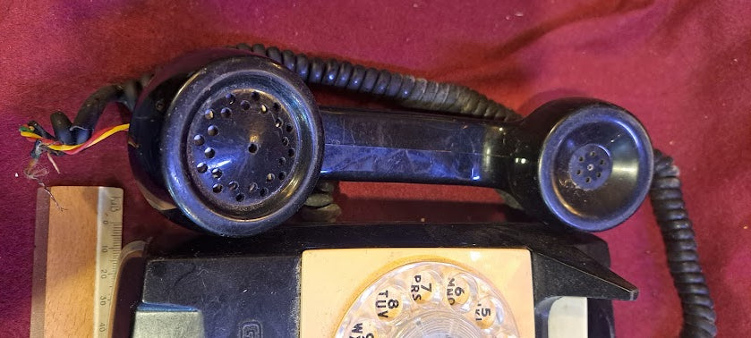 Vintage analog rotary telephone [INS10431]