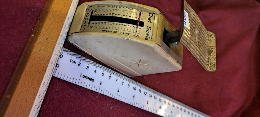 Vintage post, kitchen scale [INS10433]