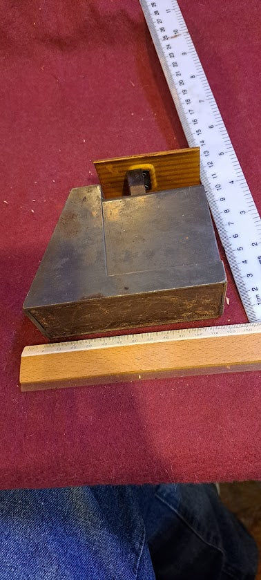 Vintage post, kitchen scale [INS10439]