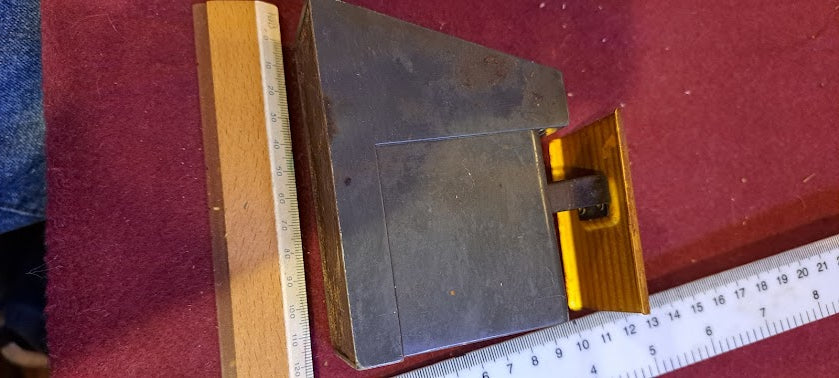 Vintage post, kitchen scale [INS10439]