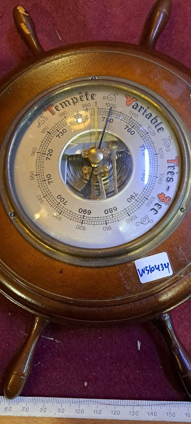 Vintage barometer [INS10434]