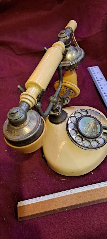 Antique analog telephone [INS10438]