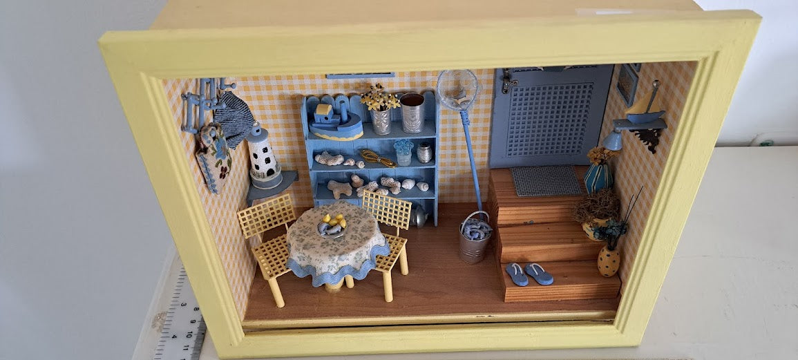 Miniature handmade art in box [ART10216]