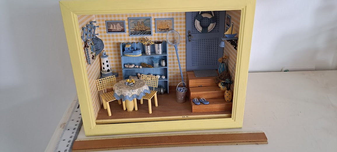 Miniature handmade art in box [ART10216]