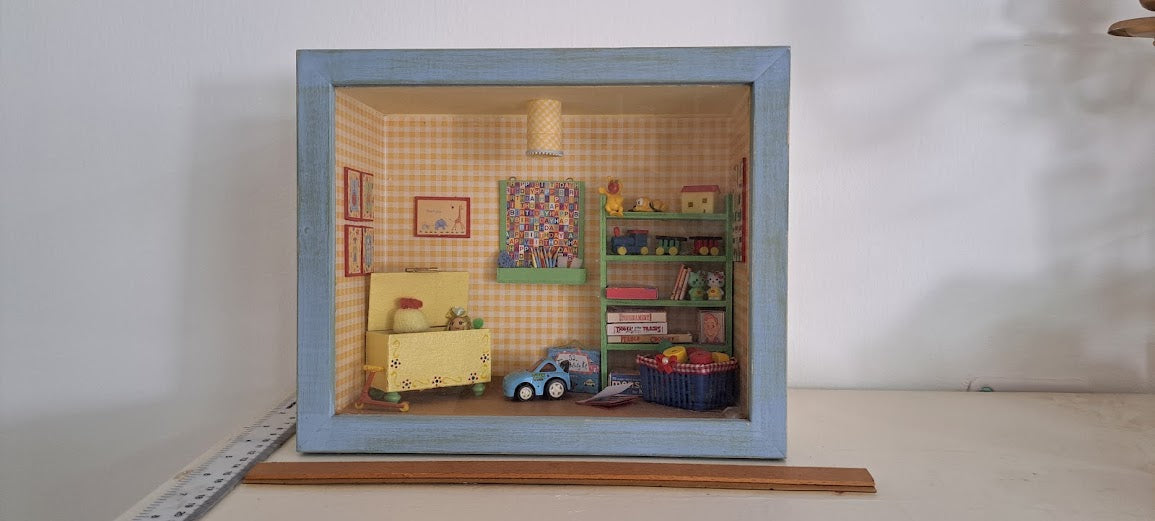 Miniature handmade art in box [ART10218]