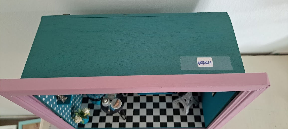 Miniature handmade art in box [ART10219]