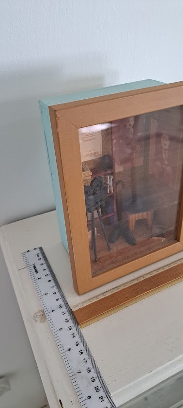 Miniature handmade art in box [ART10220]