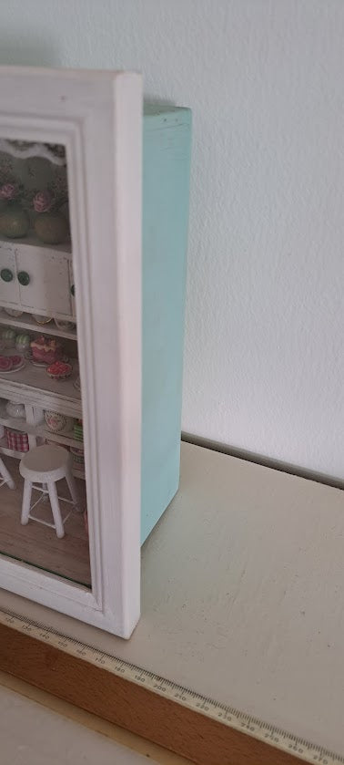 Miniature handmade art in box [ATR10224]