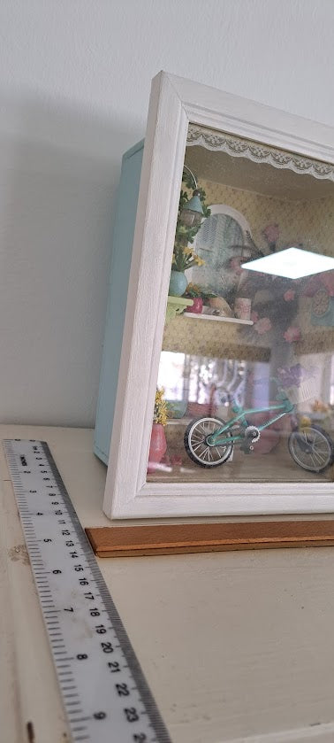 Miniature handmade art in box [ART10226]