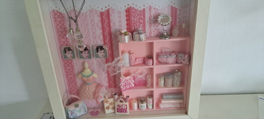 Miniature handmade art in box [ART10227]