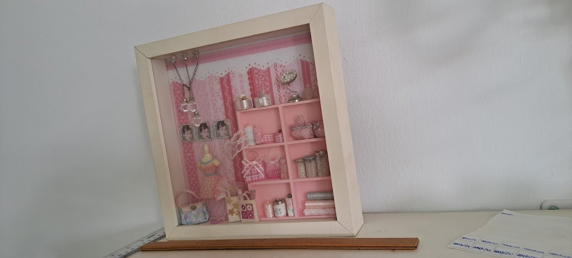 Miniature handmade art in box [ART10227]