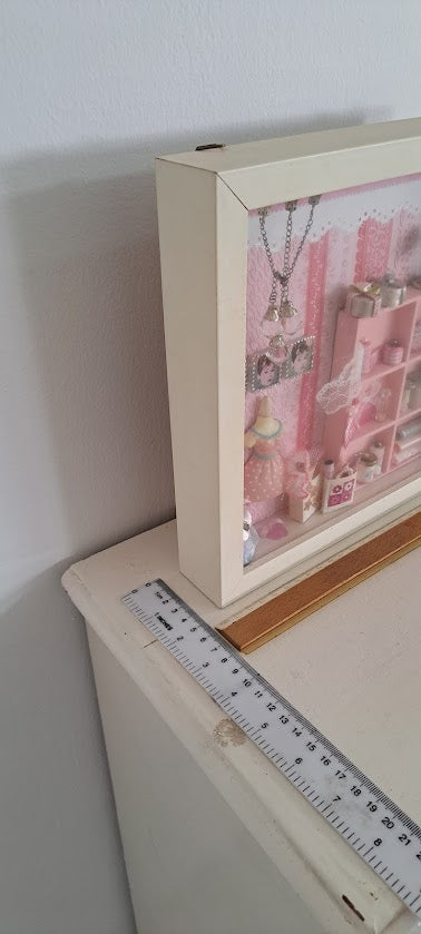 Miniature handmade art in box [ART10227]