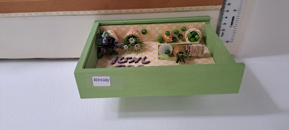 Miniature handmade art in box [ART10228]