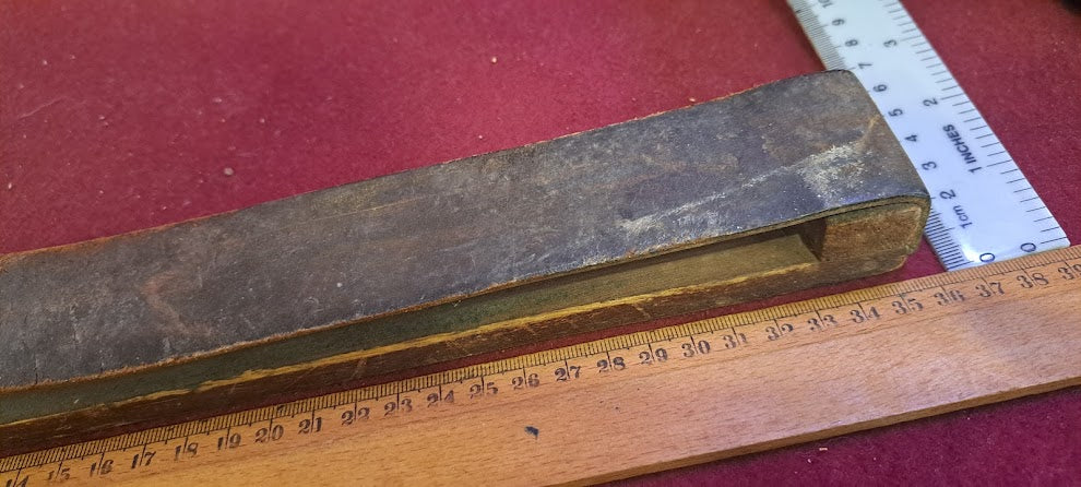 Antique razor sharpener [TOL10199]