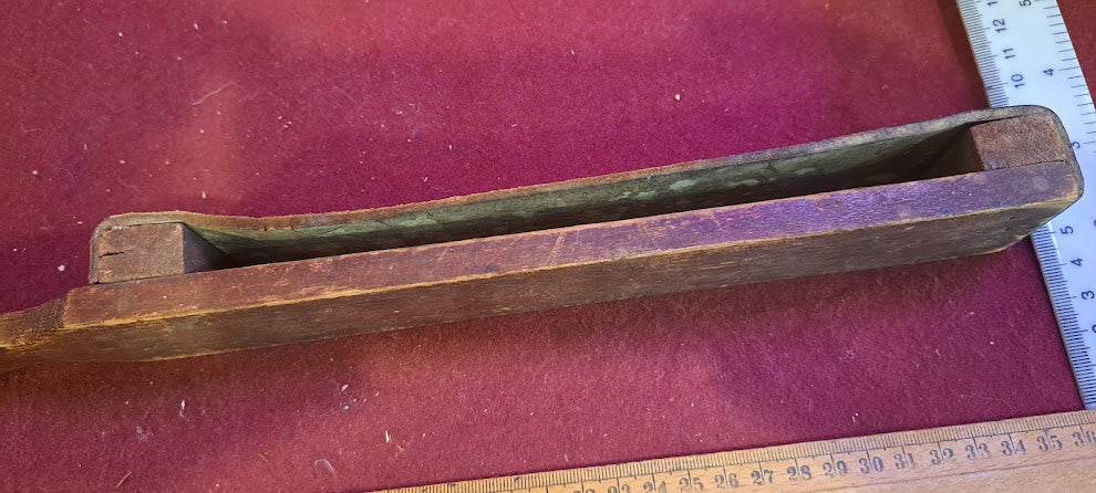 Antique razor sharpener [TOL10199]