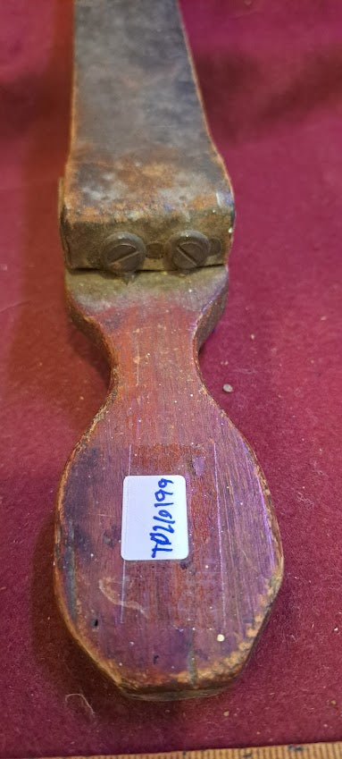 Antique razor sharpener [TOL10199]
