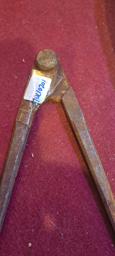 Antique iron caliper [TOL10201]