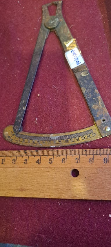 Antique Iron Caliper Micrometer [TOL10207]