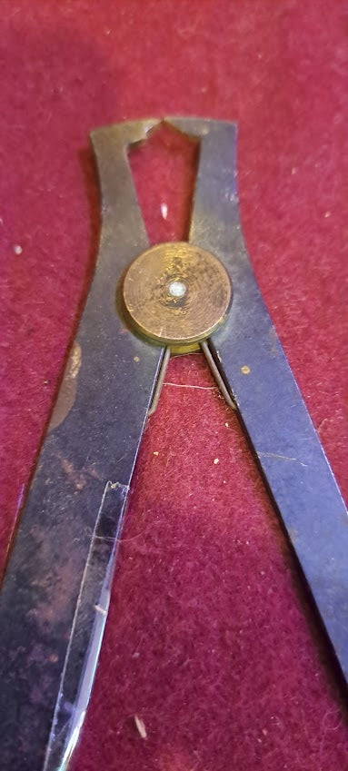Antique Iron Caliper Micrometer [TOL10207]