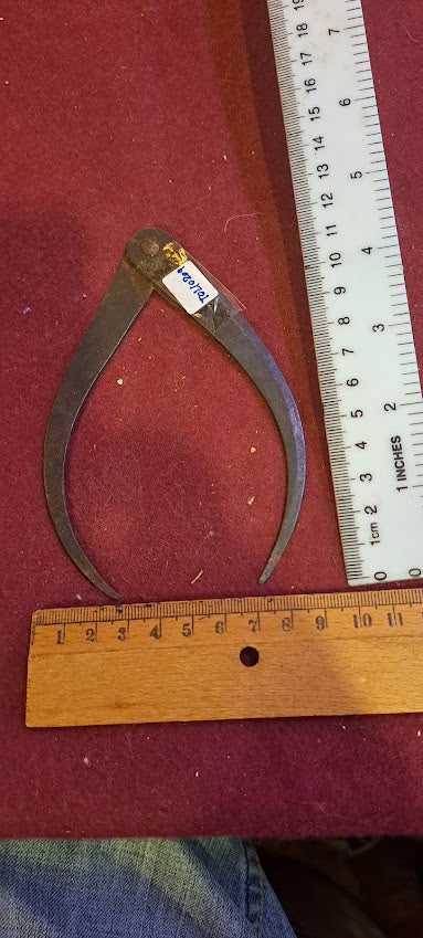 Antique iron caliper [TOL10209]