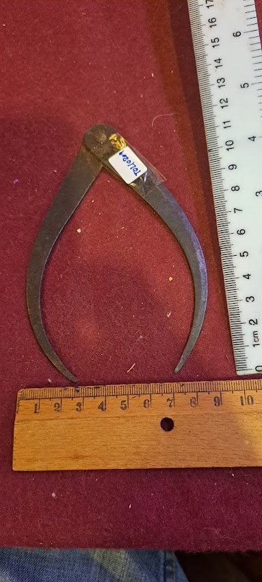 Antique iron caliper [TOL10209]