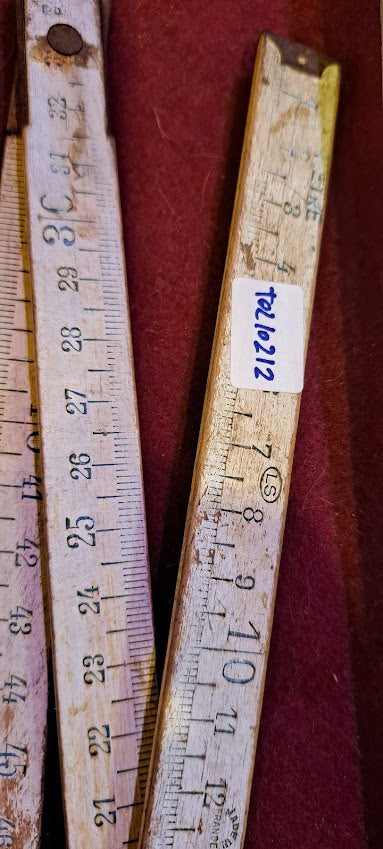Vintage wood folding meter [TOL10212]
