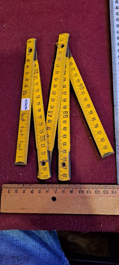 Vintage wood folding meter [TOL10214]