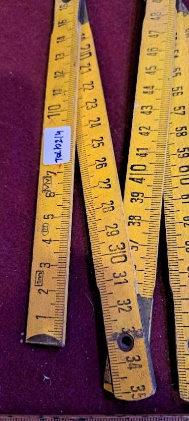 Vintage wood folding meter [TOL10214]