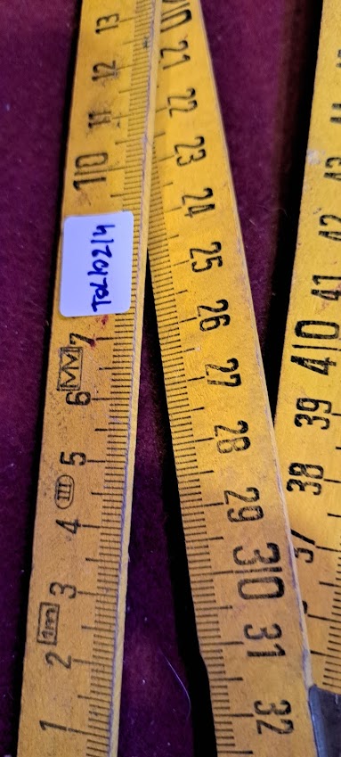 Vintage wood folding meter [TOL10214]