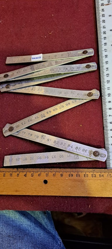 Vintage metal folding meter [TOL10213]