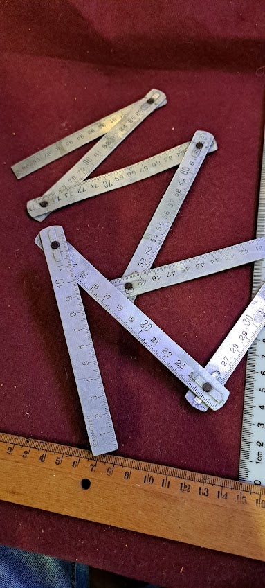 Vintage metal folding meter [TOL10213]