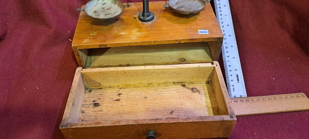 Antique Delicate Libra Weight with wood box [INS10452]