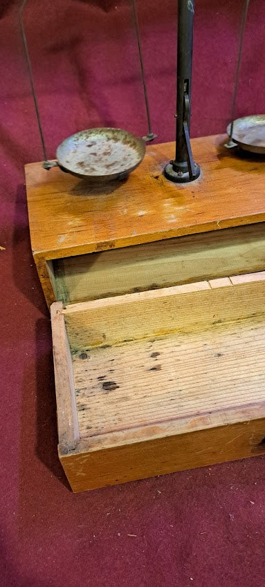 Antique Delicate Libra Weight with wood box [INS10452]