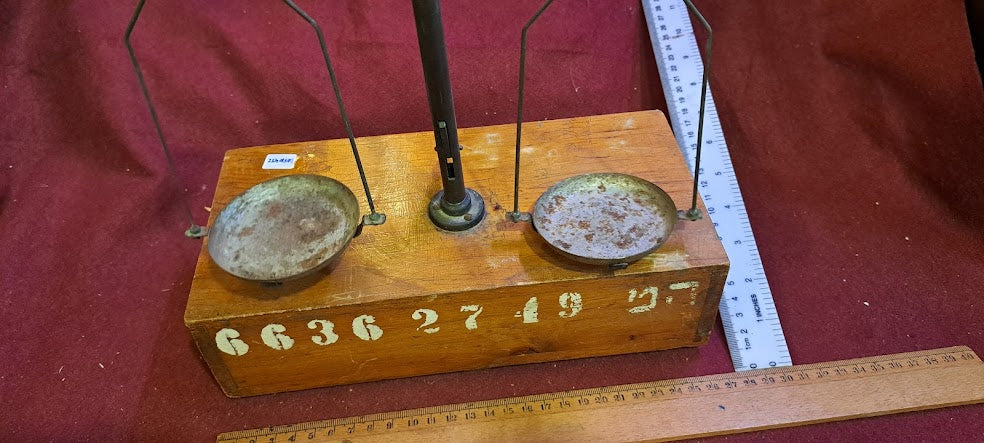 Antique Delicate Libra Weight with wood box [INS10452]