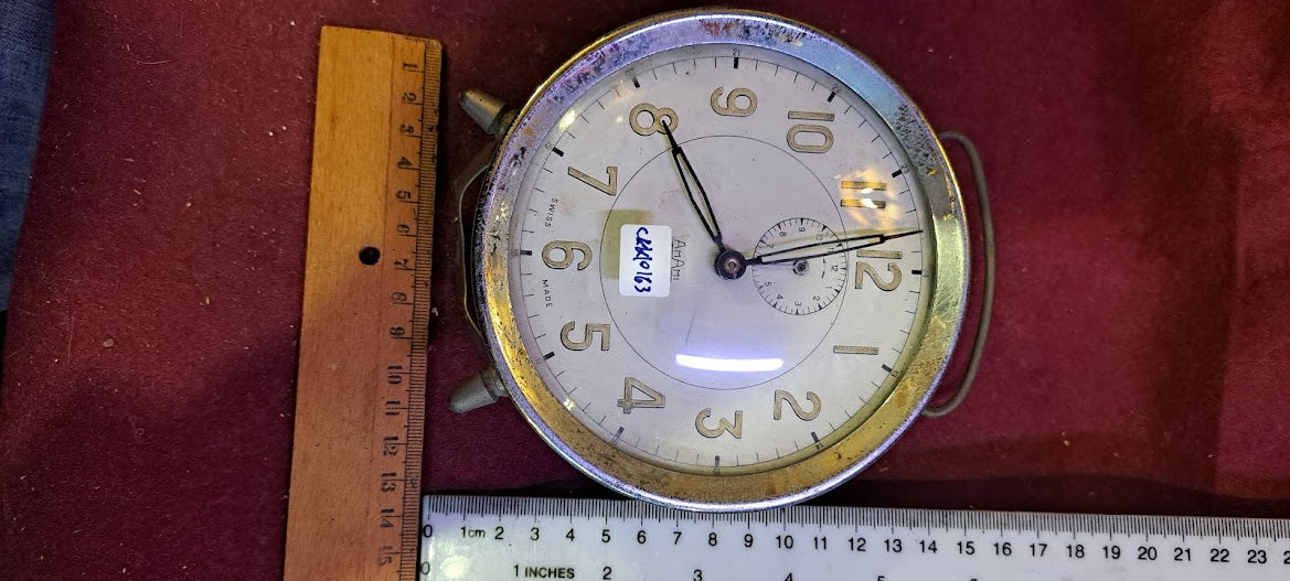Old mechanical desk clock [CLK10163]