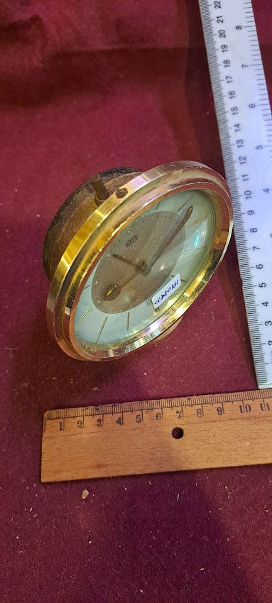 Old mechanical desk clock [CLK10161]
