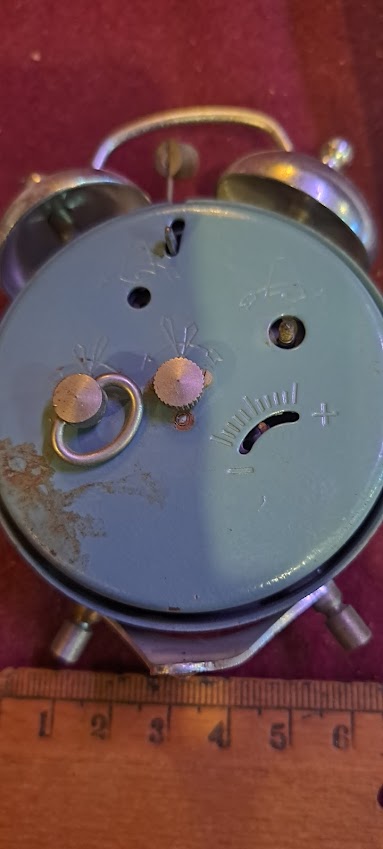 Old mechanical desk clock [CLK10162]