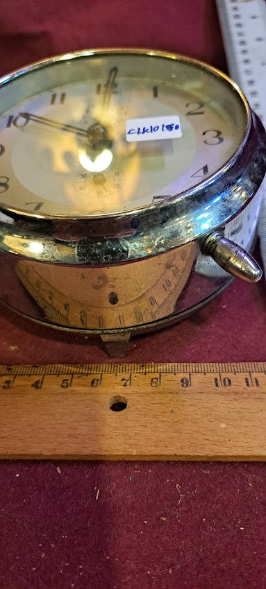 Old mechanical desk clock [CLK10160]