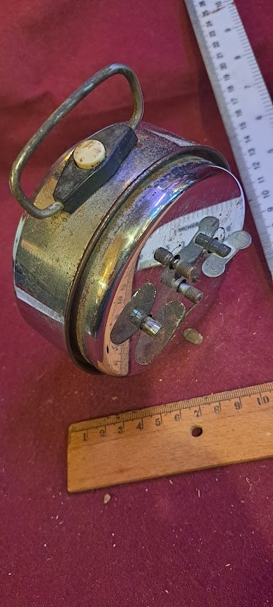 Old mechanical desk clock [CLK10160]
