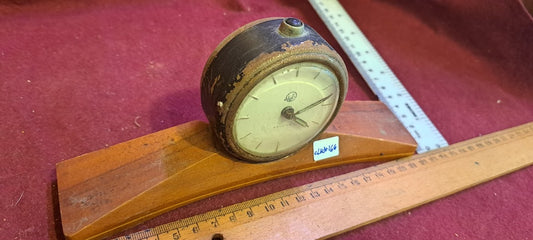 Old mechanical desk clock [CLK10166]