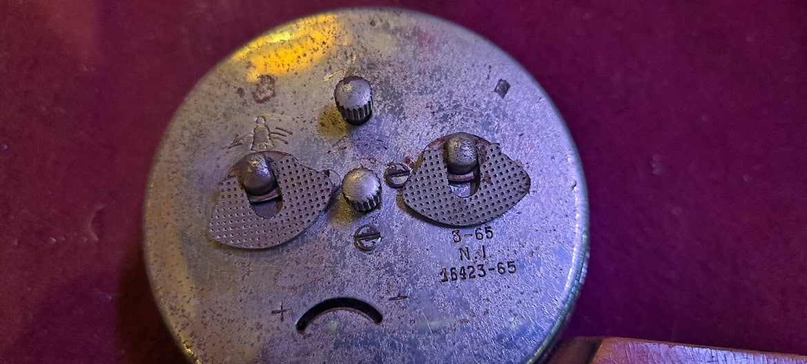 Old mechanical desk clock [CLK10166]