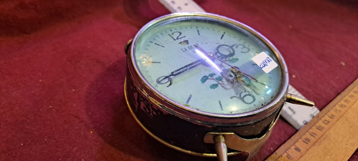 Old mechanical desk clock [CLK10168]