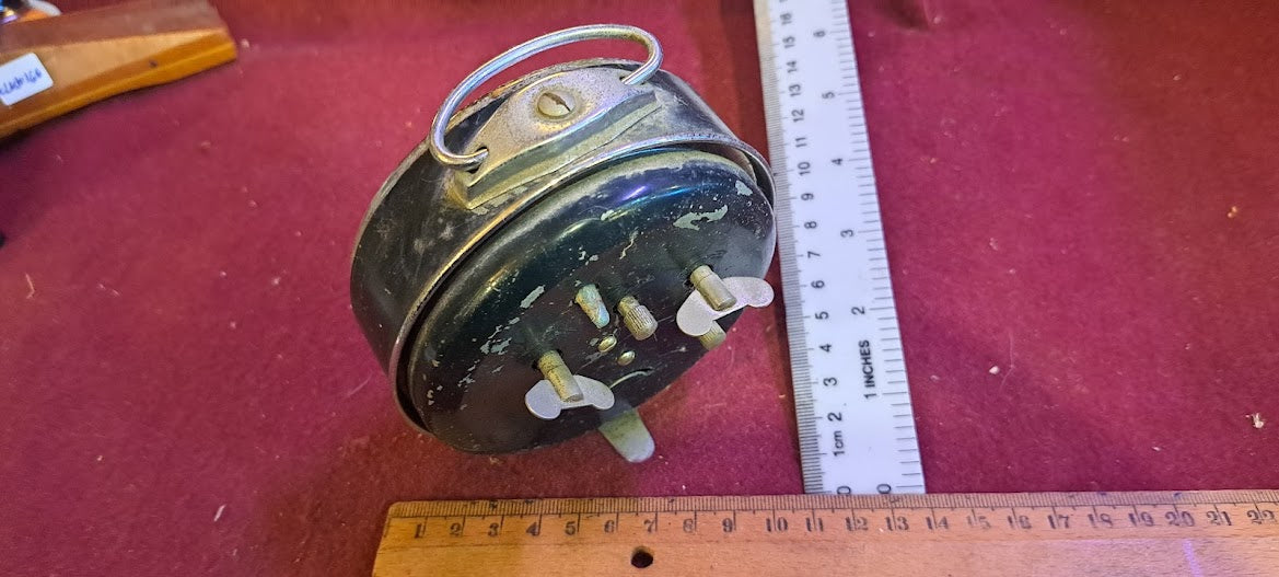 Old mechanical desk clock [CLK10168]