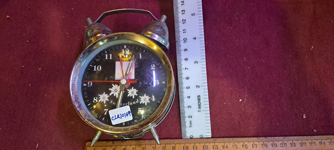 Old mechanical desk clock [CLK10169]