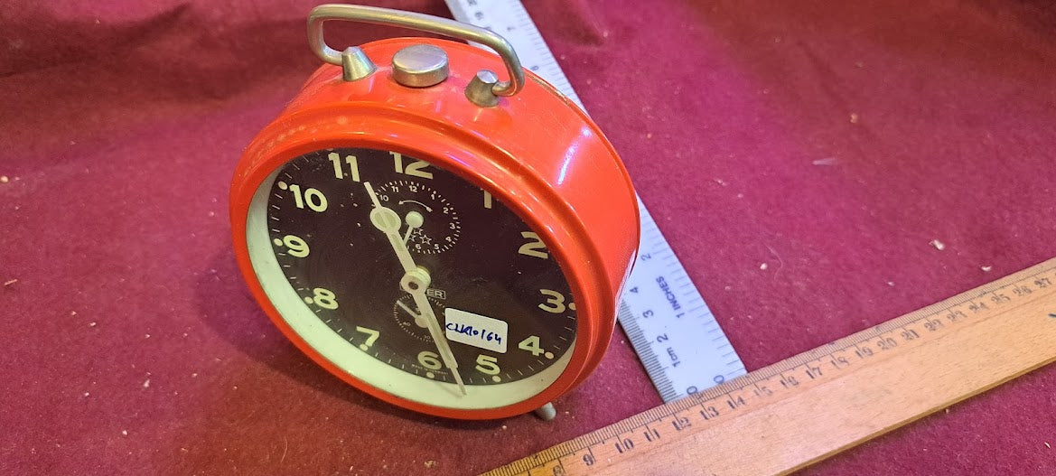 Old mechanical desk clock [CLK10164]