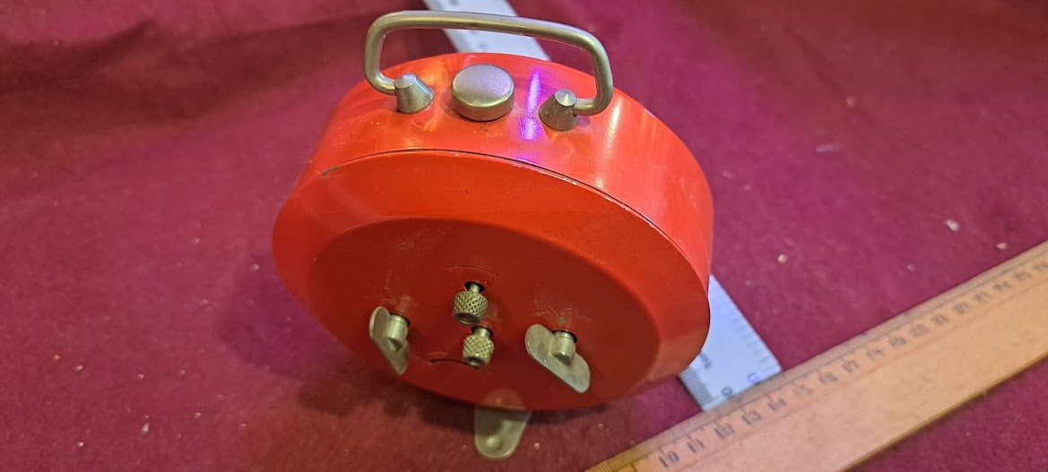 Old mechanical desk clock [CLK10164]