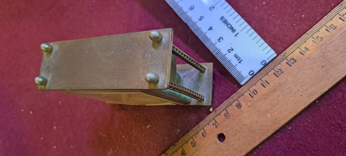 Old mechanical desk clock [CLK10170]