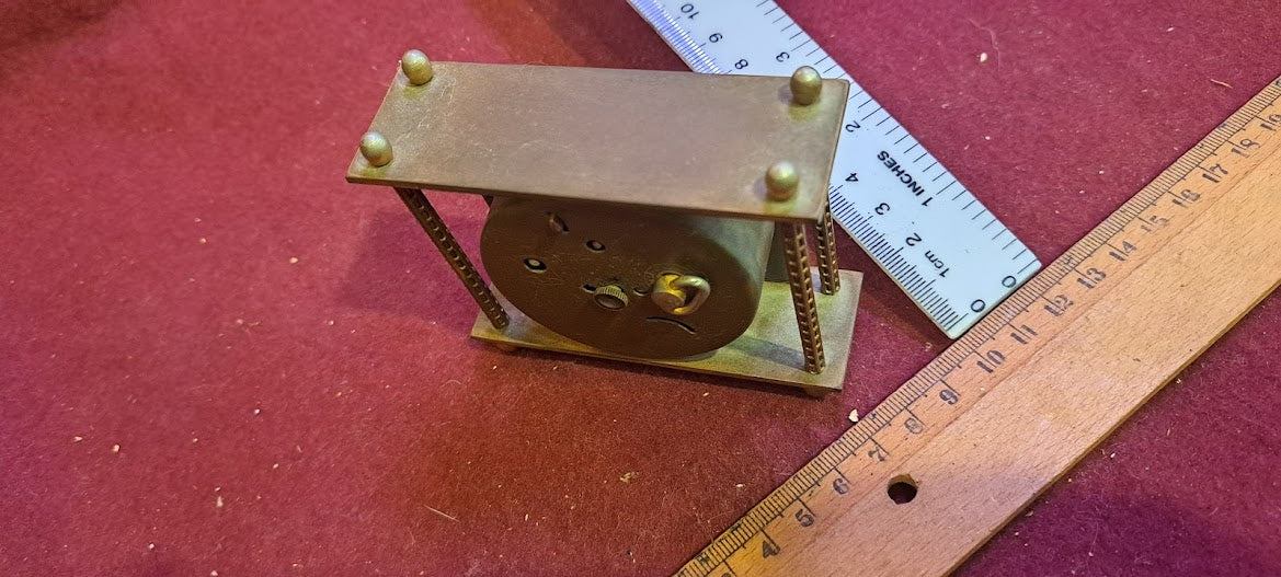 Old mechanical desk clock [CLK10170]